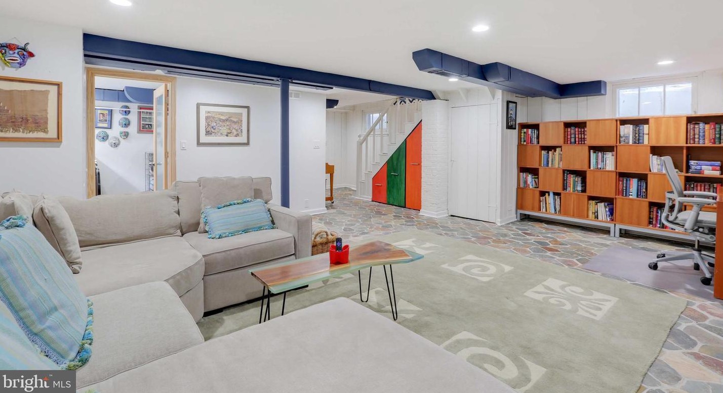 313 Broadmoor Rd, Baltimore MD  21212-3808 exterior