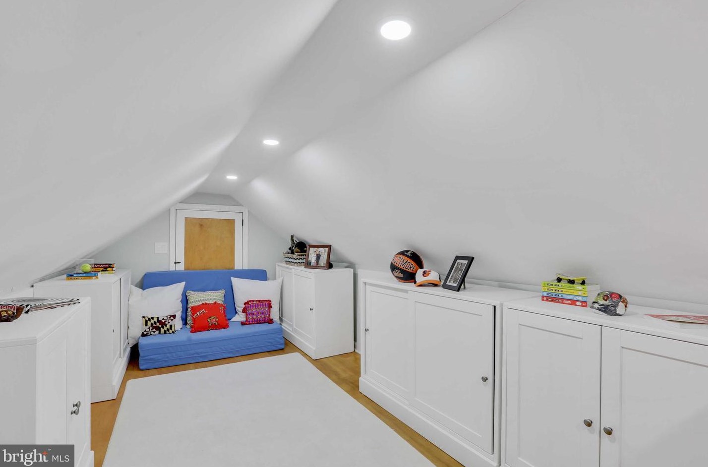 313 Broadmoor Rd, Baltimore MD  21212-3808 exterior