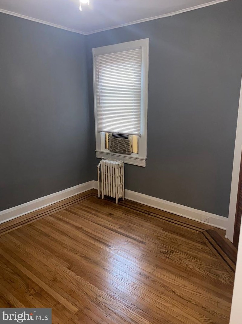 2818 Pelham Ave, Baltimore MD  21213-1220 exterior