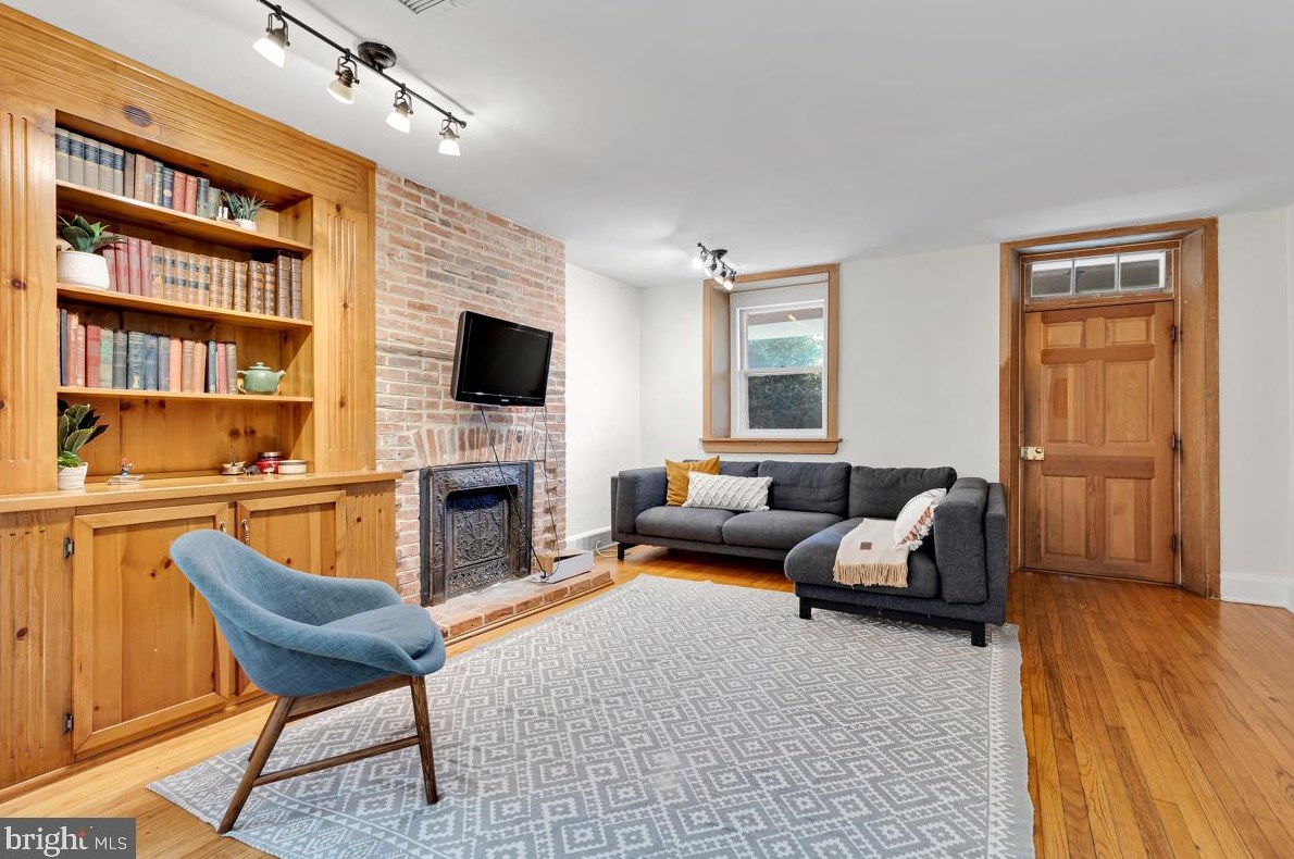 718 Pacific St, Baltimore MD  exterior