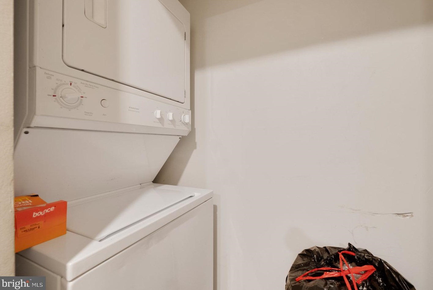 1739 Park Ave, Baltimore MD 21217-4816 exterior