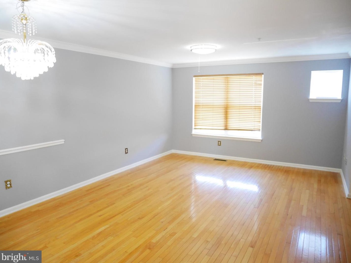 5221 Tabard Ct, Baltimore, MD 21212