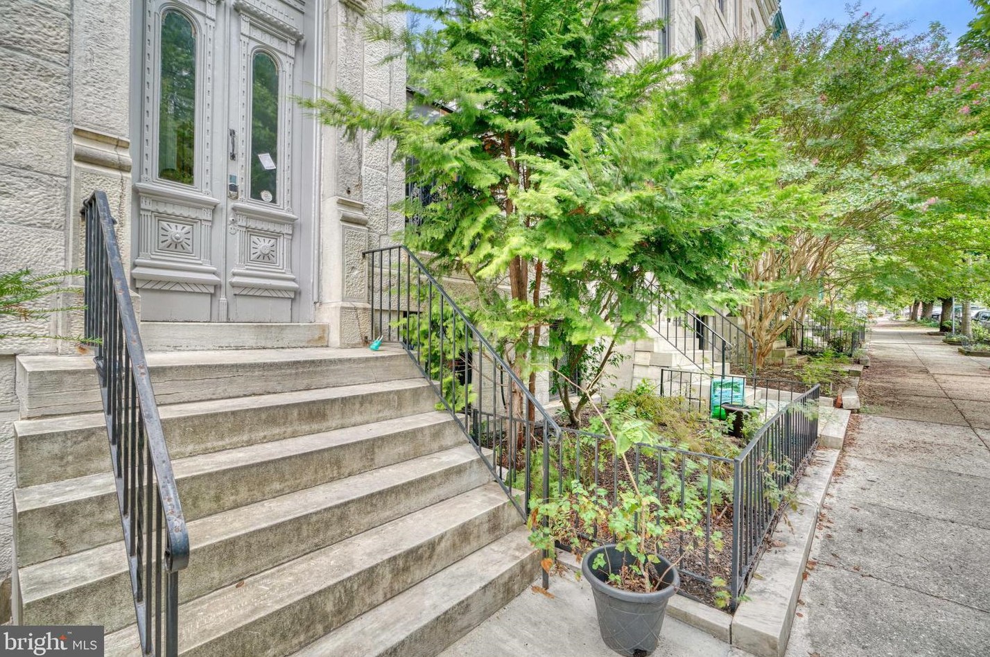 1604 Park Ave #1, Baltimore, MD 21217