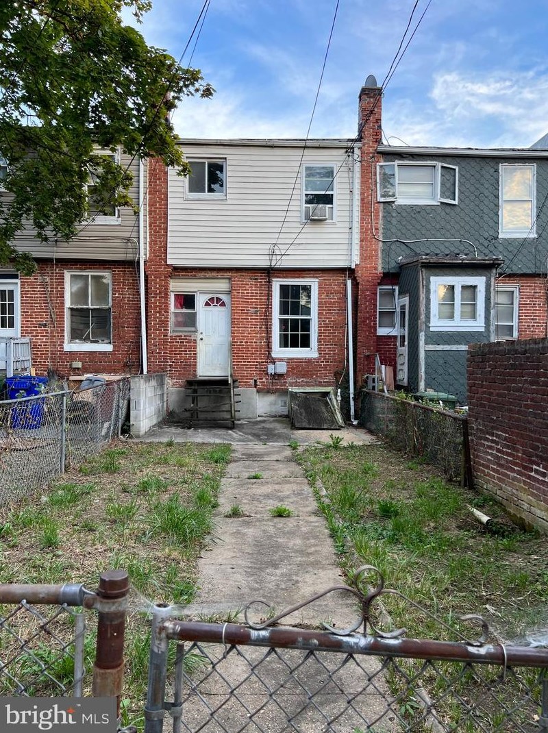 2818 Quantico Ave, Baltimore MD 21215-6621 exterior