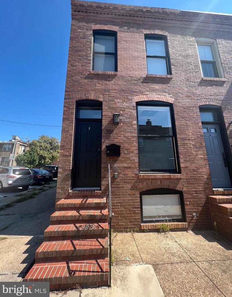 701 Glover St, Baltimore, MD 21205-2605