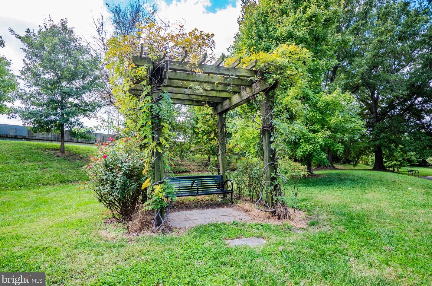 609 Fremont Ave, Baltimore MD 21217-2553 exterior