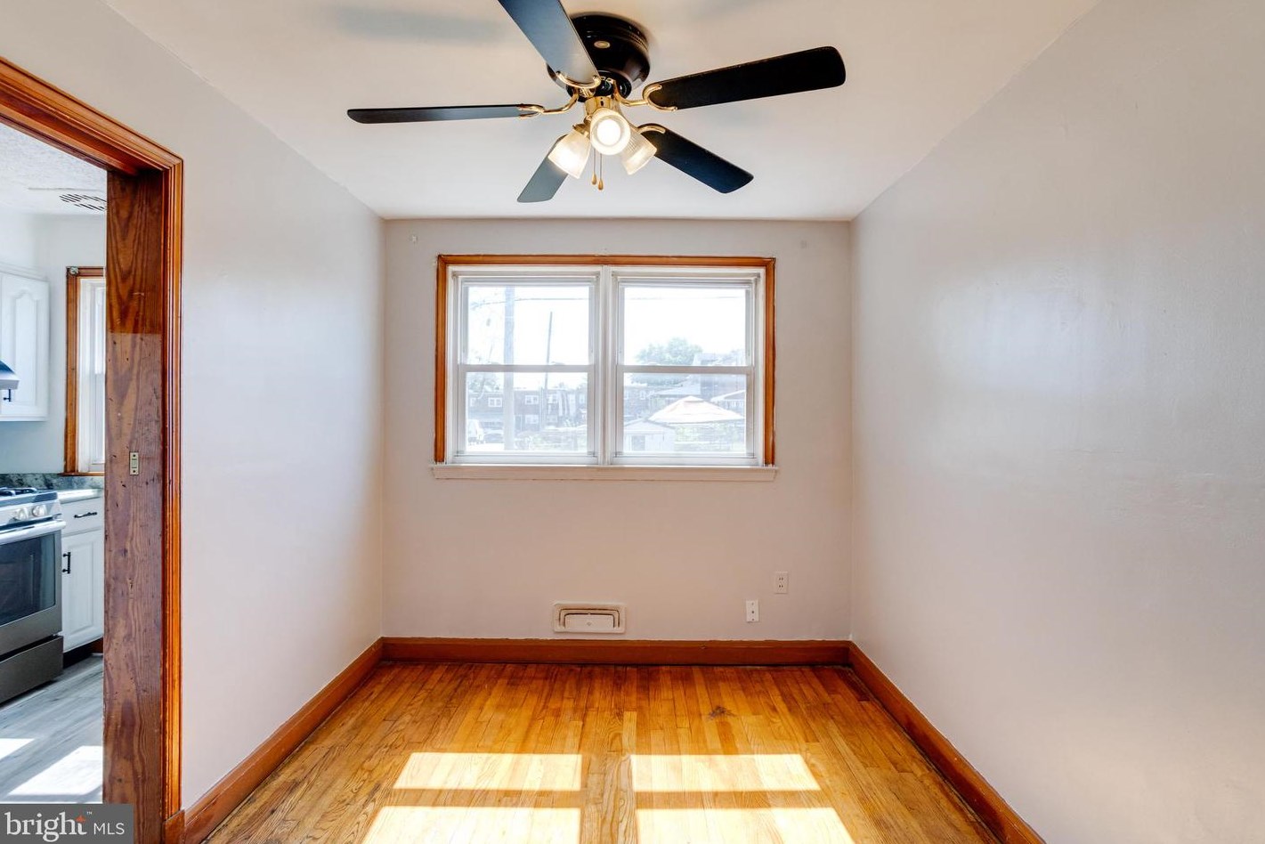 3809 Bonview Ave, Baltimore MD 21213-2012 exterior