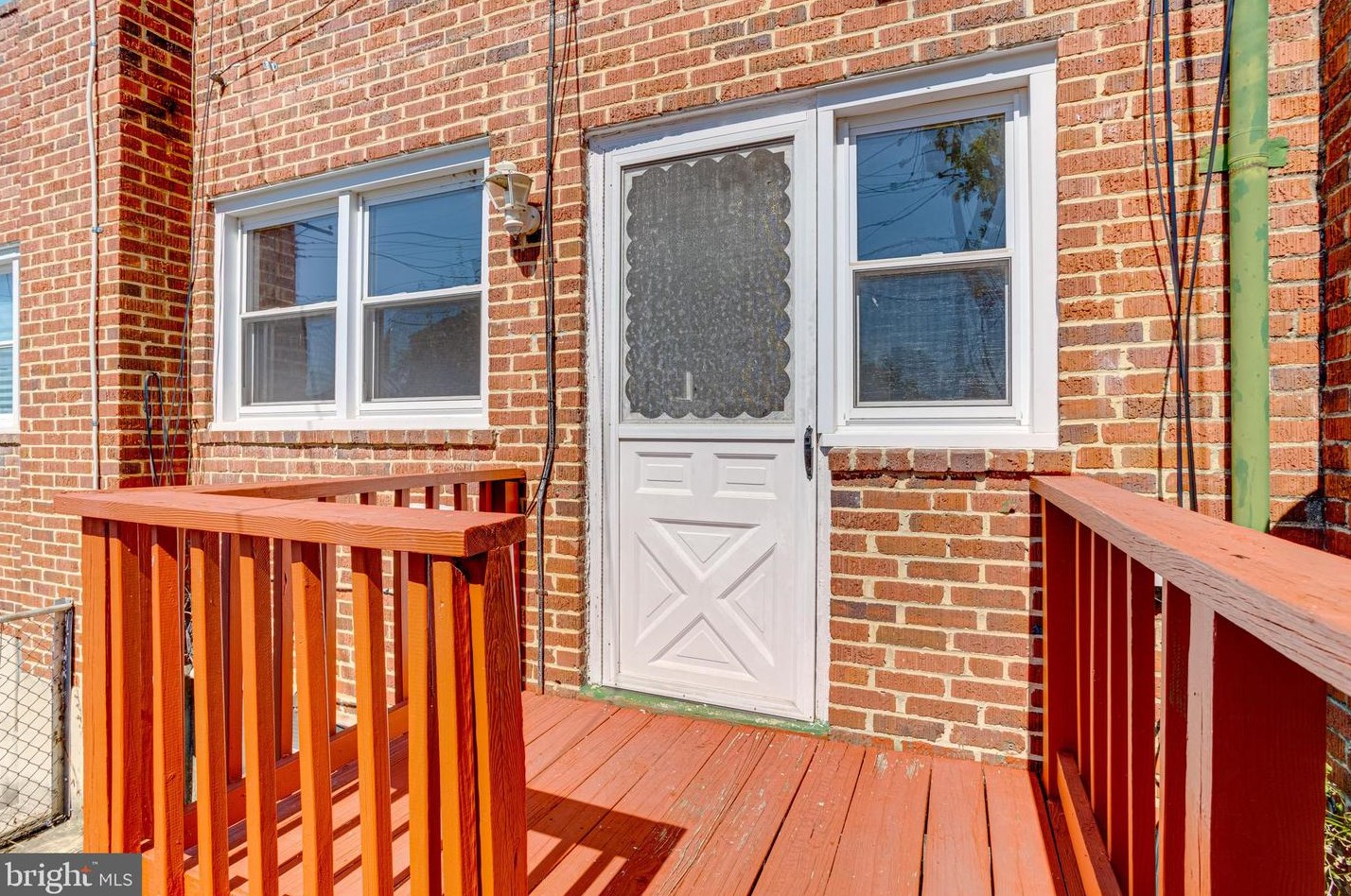 3809 Bonview Ave, Baltimore MD 21213-2012 exterior