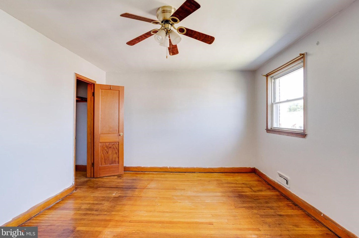 3809 Bonview Ave, Baltimore MD 21213-2012 exterior