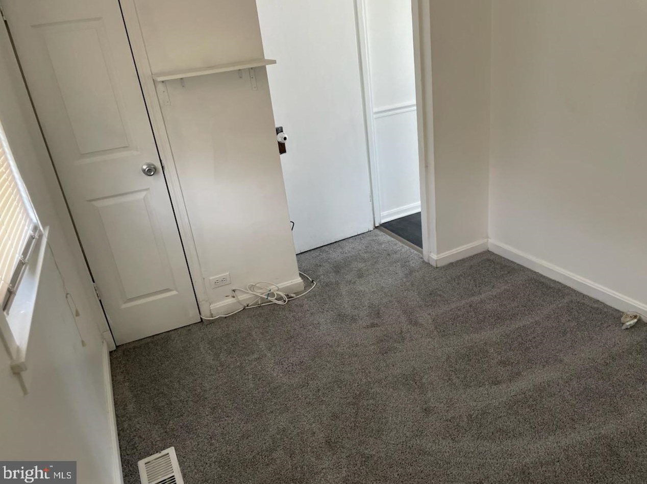 6500 Colgate Ave, Baltimore MD  21222-4003 exterior