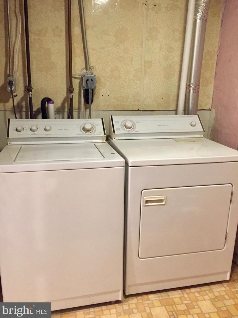 329 Drew St, Baltimore MD 21224-2717 exterior