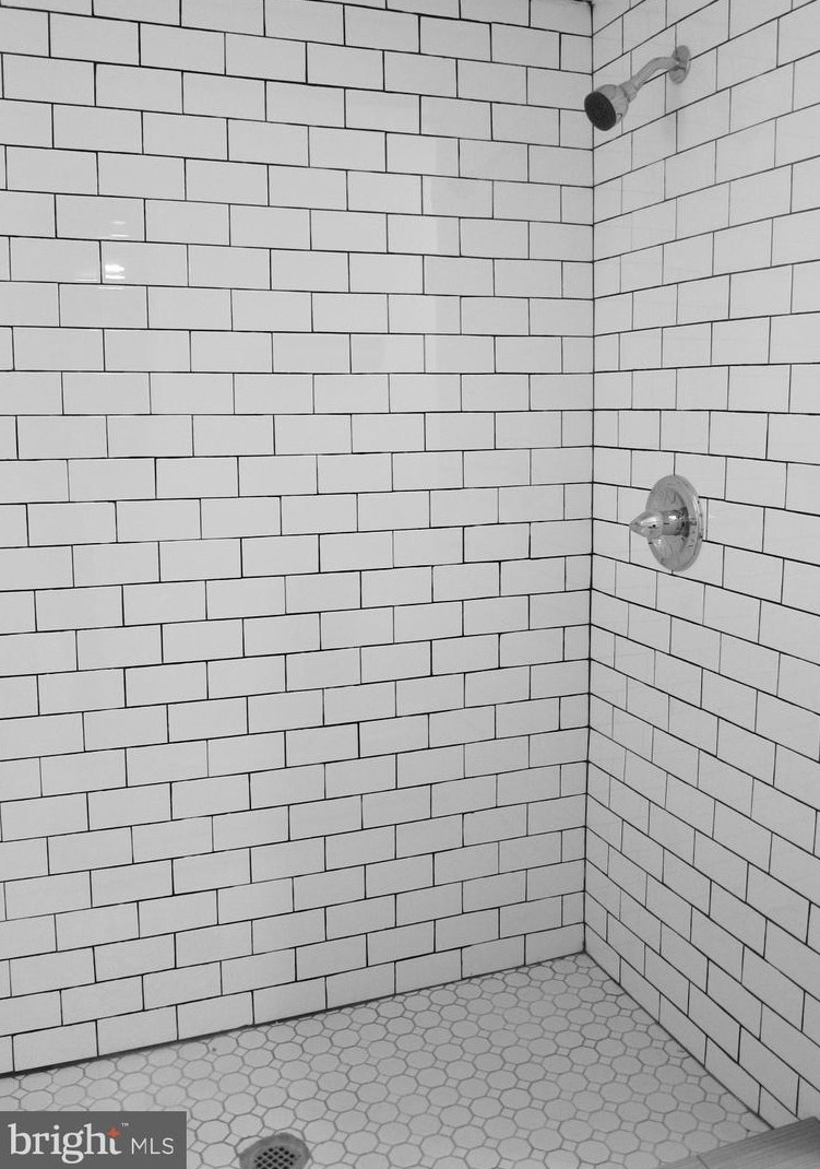 329 Drew St, Baltimore MD 21224-2717 exterior