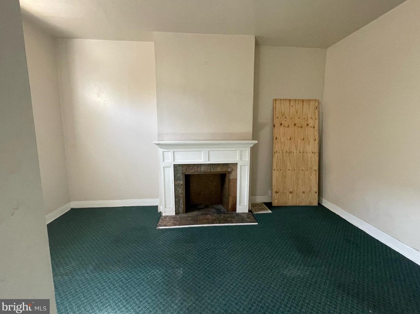218 23rd St, Baltimore, MD 21218-5809