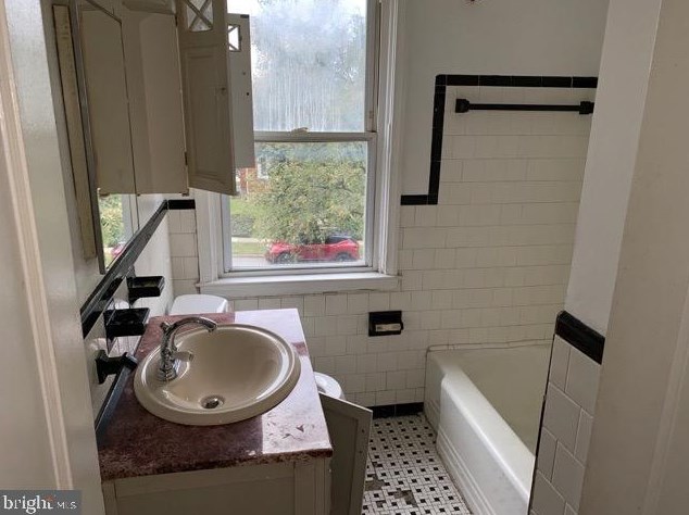 1612 Burnwood Rd, Baltimore MD 21239-3604 exterior