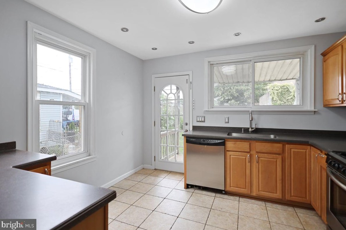 6512 Baltimore St, Baltimore MD  21222-1108 exterior