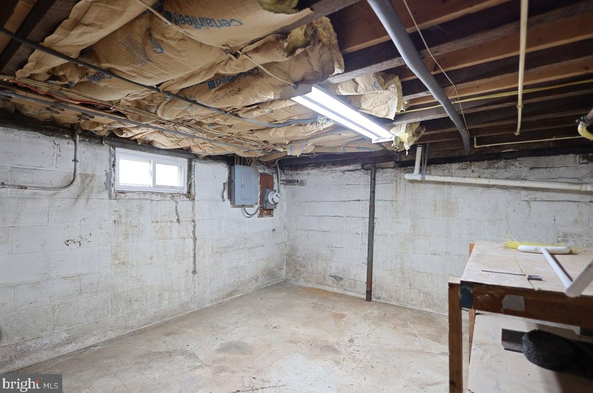 6512 Baltimore St, Baltimore MD  21222-1108 exterior