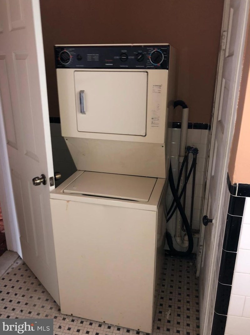 4027 Belle Ave, Baltimore MD 21207-7101 exterior