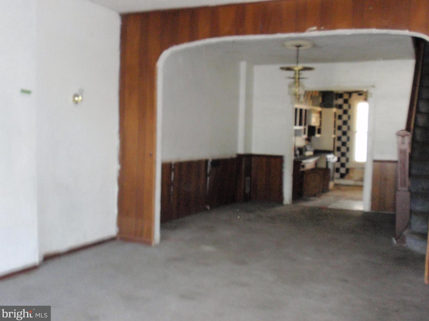 2107 Sinclair Ln, Baltimore, MD 21213-1339