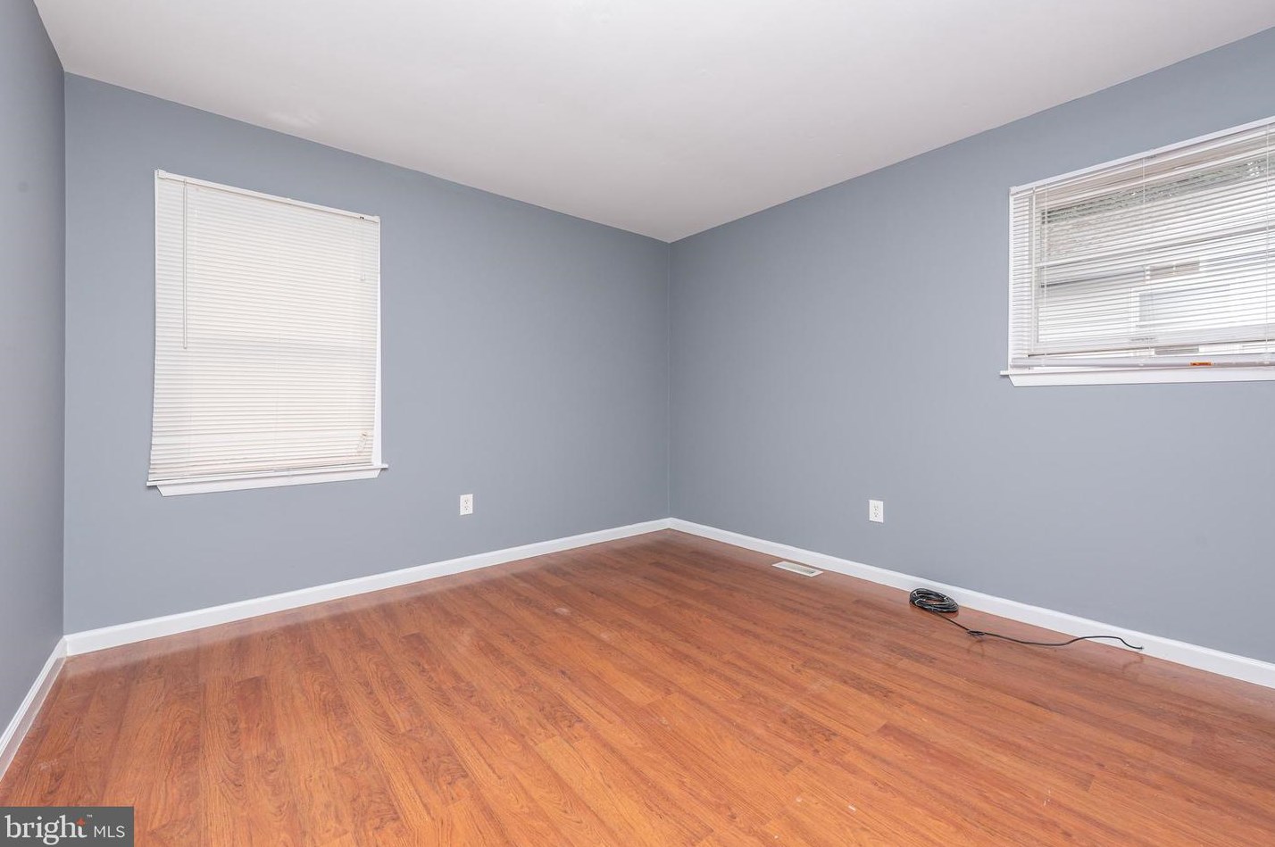 3653 Hineline Rd, Baltimore MD 21229-5148 exterior