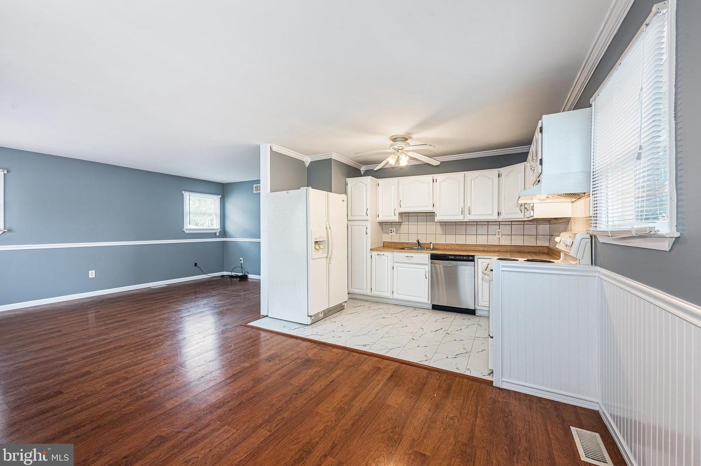 3653 Hineline Rd, Baltimore MD 21229-5148 exterior