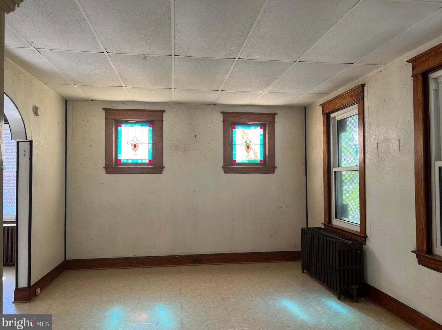 23 Kossuth St, Baltimore, MD 21229-3752