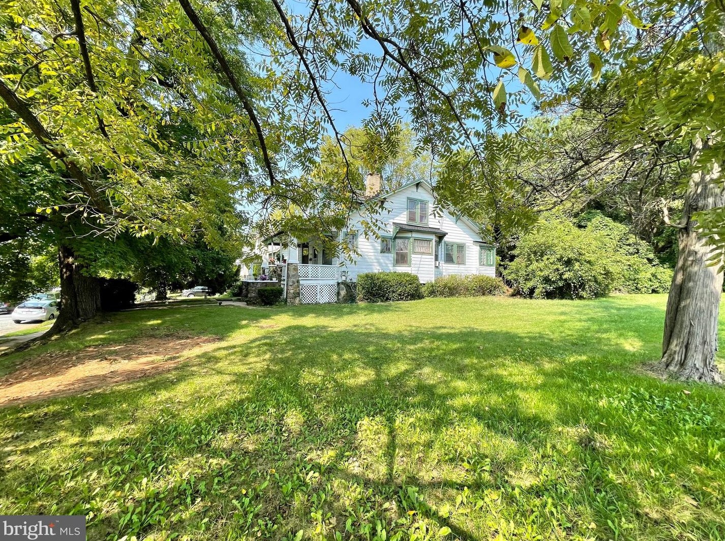 5605 Woodcrest Ave, Baltimore, MD 21215-4027