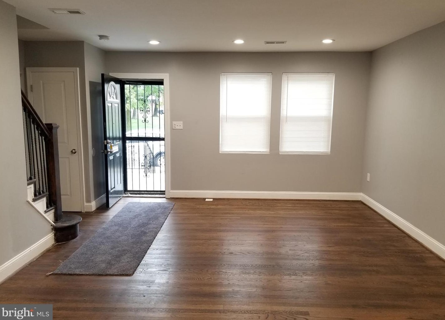 4500 Garden Dr, Baltimore MD  21215-6301 exterior