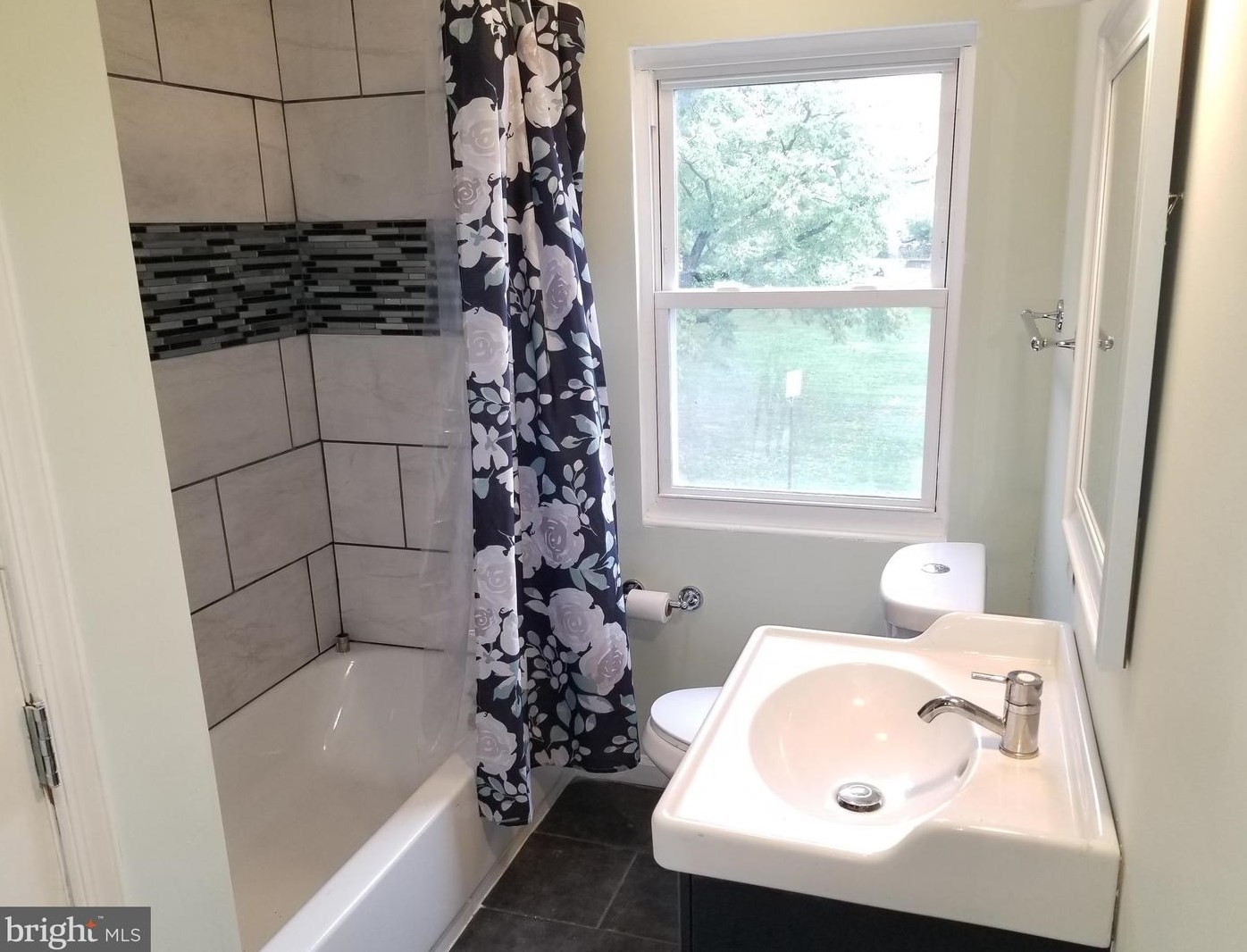 4500 Garden Dr, Baltimore MD  21215-6301 exterior