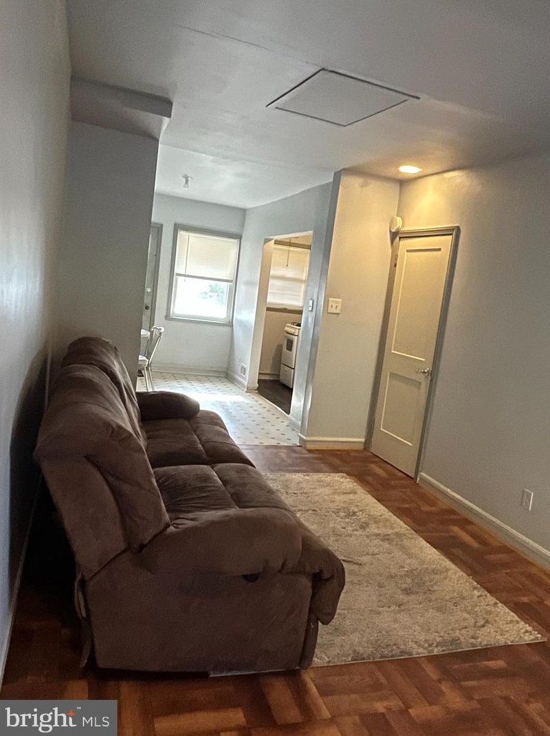 2809 Grantley Ave, Baltimore MD  21215-6612 exterior