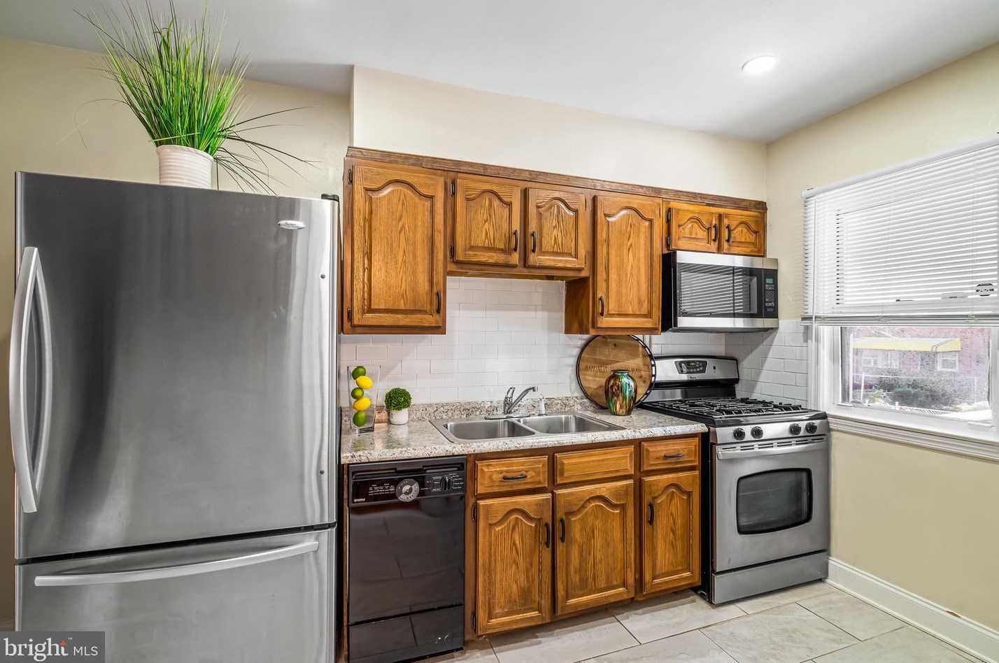 143 Edgewood St, Baltimore MD  21286-2536 exterior