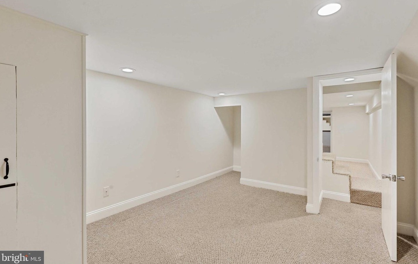 912 38th St, Baltimore MD  21211-2203 exterior