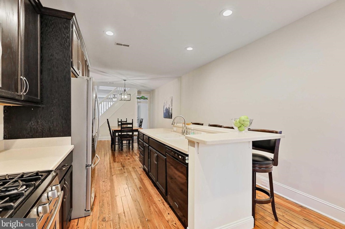 912 38th St, Baltimore MD  21211-2203 exterior