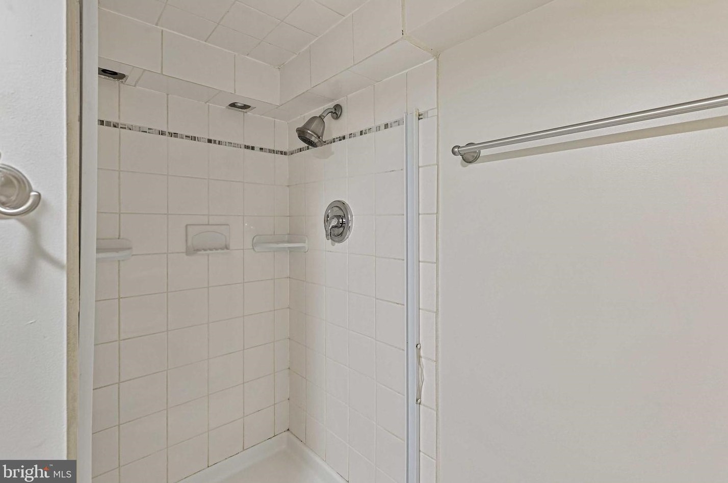 912 38th St, Baltimore MD  21211-2203 exterior