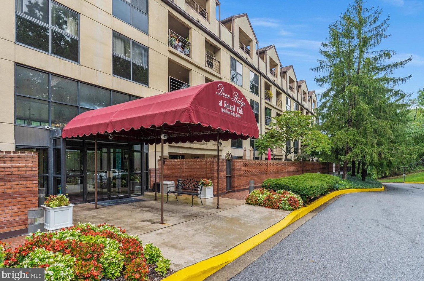 1040 Deer Ridge Dr, Baltimore, MD 21210-2535