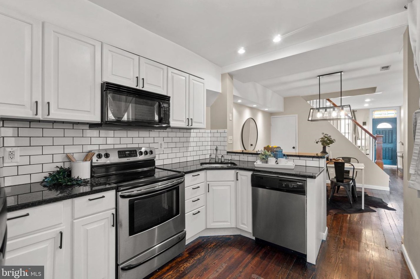 405 Clement St, Baltimore MD  21230-4616 exterior