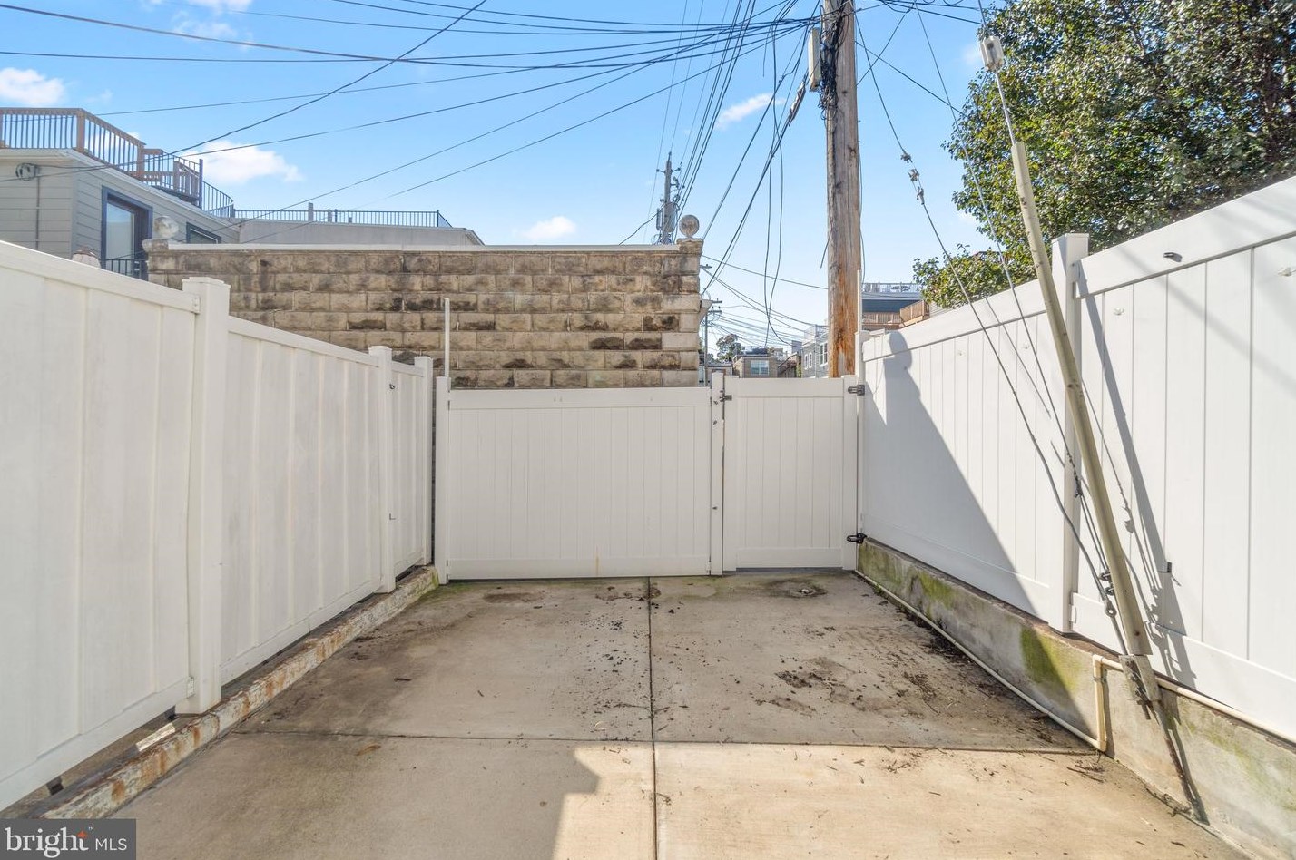 405 Clement St, Baltimore MD  21230-4616 exterior