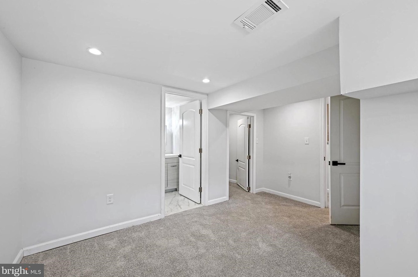 430 Rosecroft Ter, Baltimore MD  21229-4136 exterior