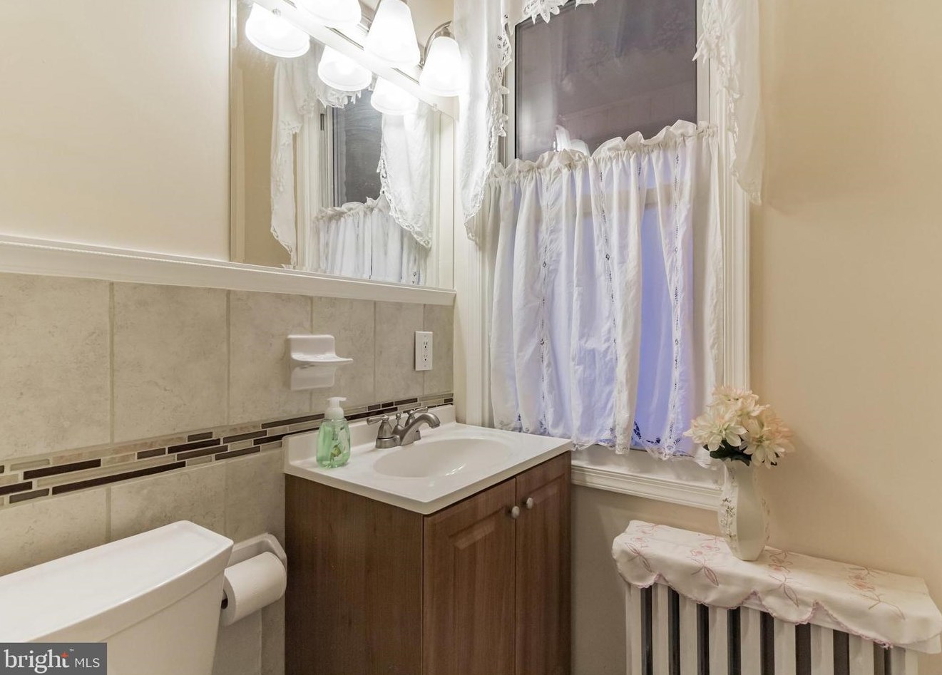 22 Highland Ave, Baltimore MD  21224-1408 exterior