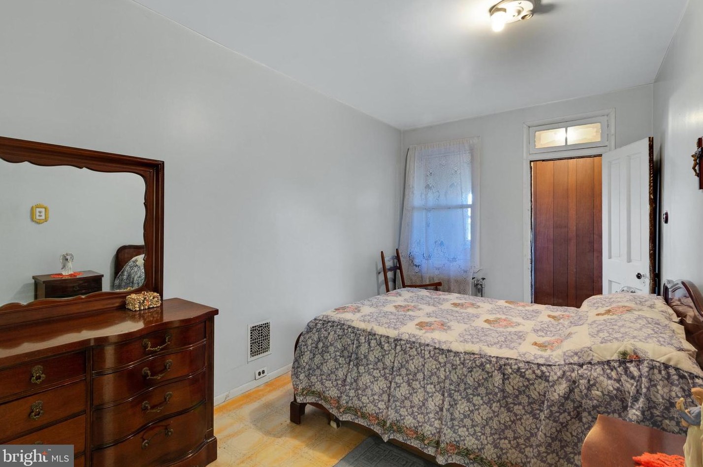 22 Highland Ave, Baltimore MD  21224-1408 exterior