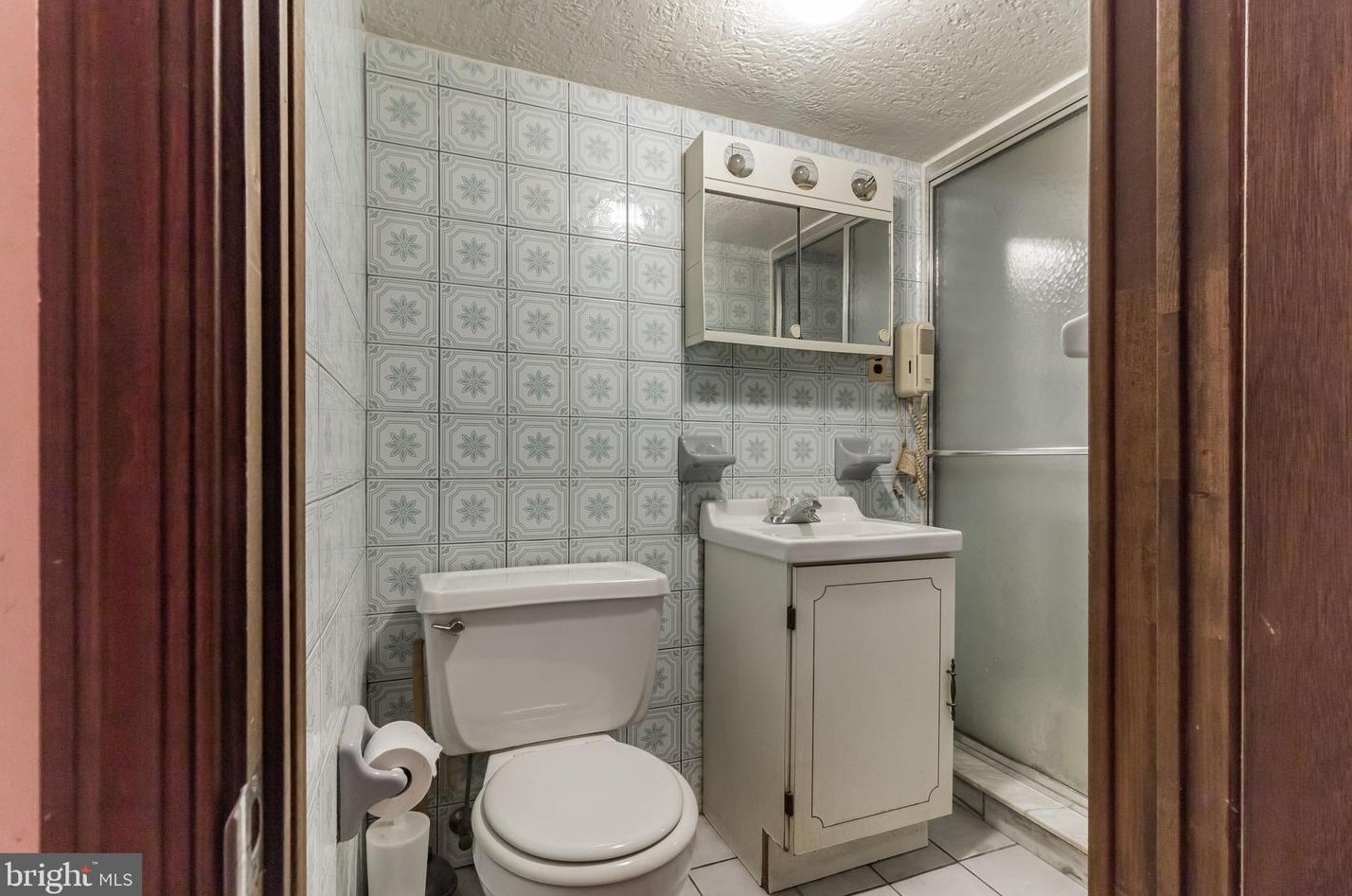 22 Highland Ave, Baltimore MD  21224-1408 exterior