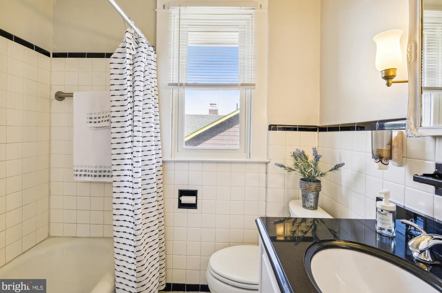 3220 Overland Ave, Baltimore MD  21214-3325 exterior