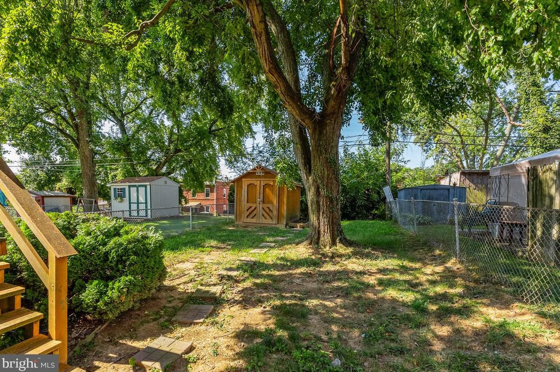 3709 Bayonne Ave, Baltimore MD 21206-2836 exterior