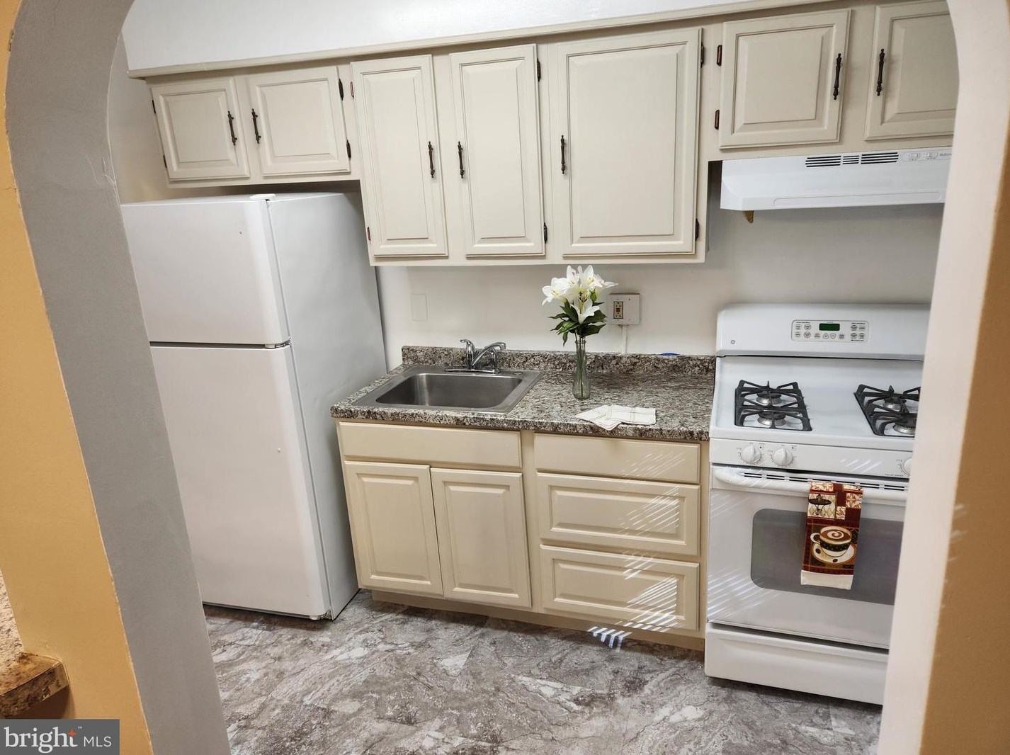 6121 Elinore Ave, Baltimore MD  21206-2401 exterior