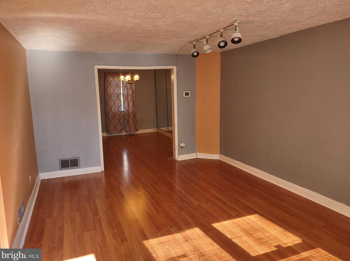 3246 Westmont Ave, Baltimore, MD 21216-3833