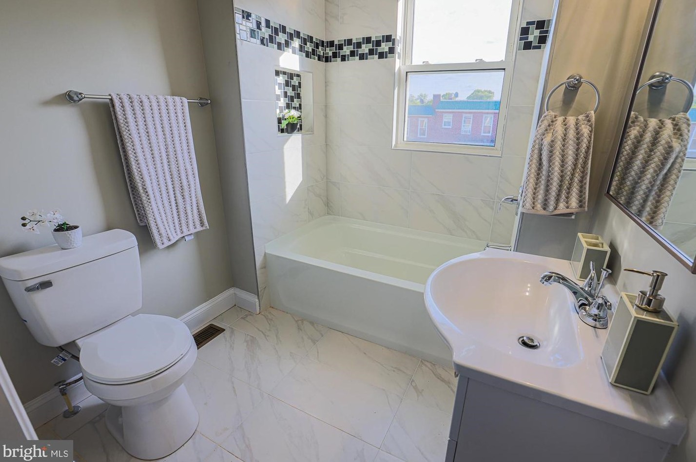 716 Richwood Ave, Baltimore MD  21212-4622 exterior