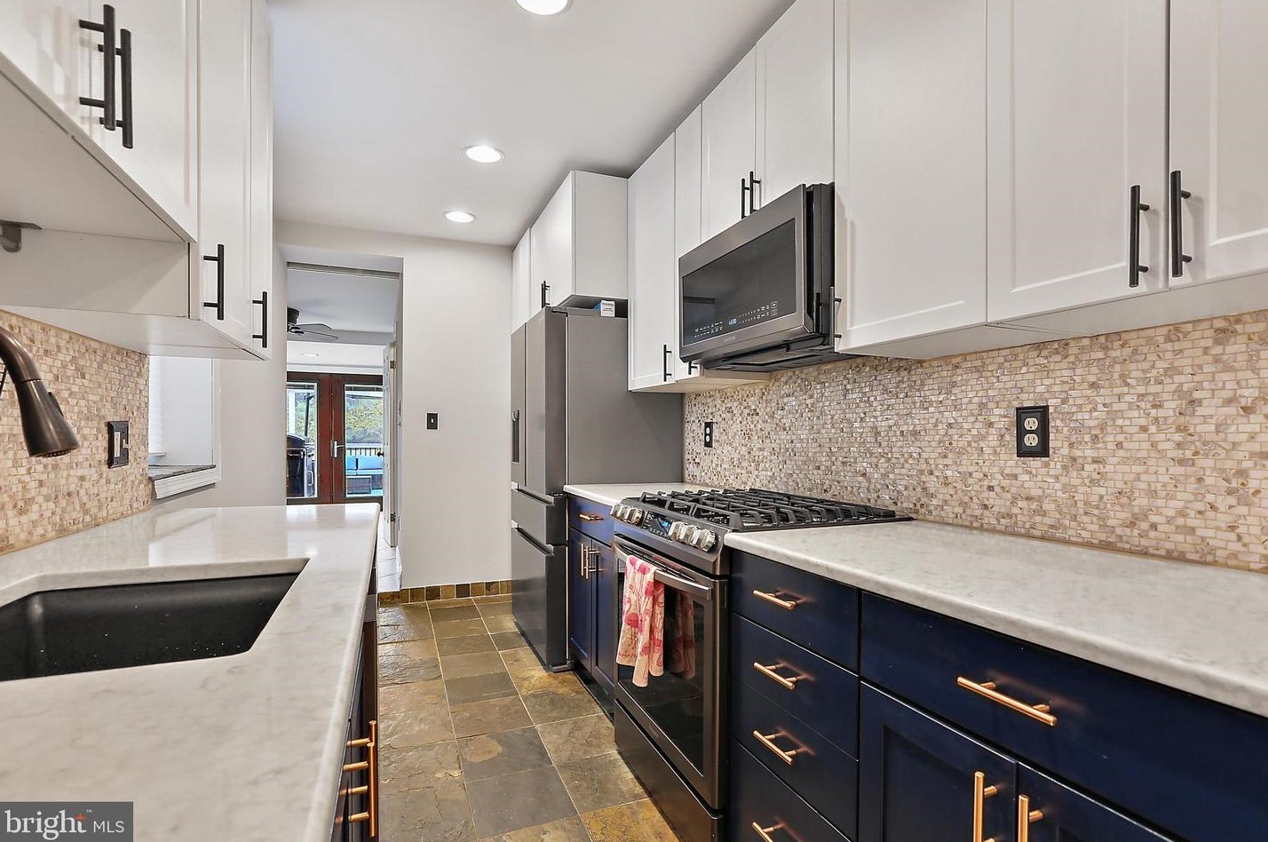 623 33 St, Baltimore MD 21211-2710 exterior