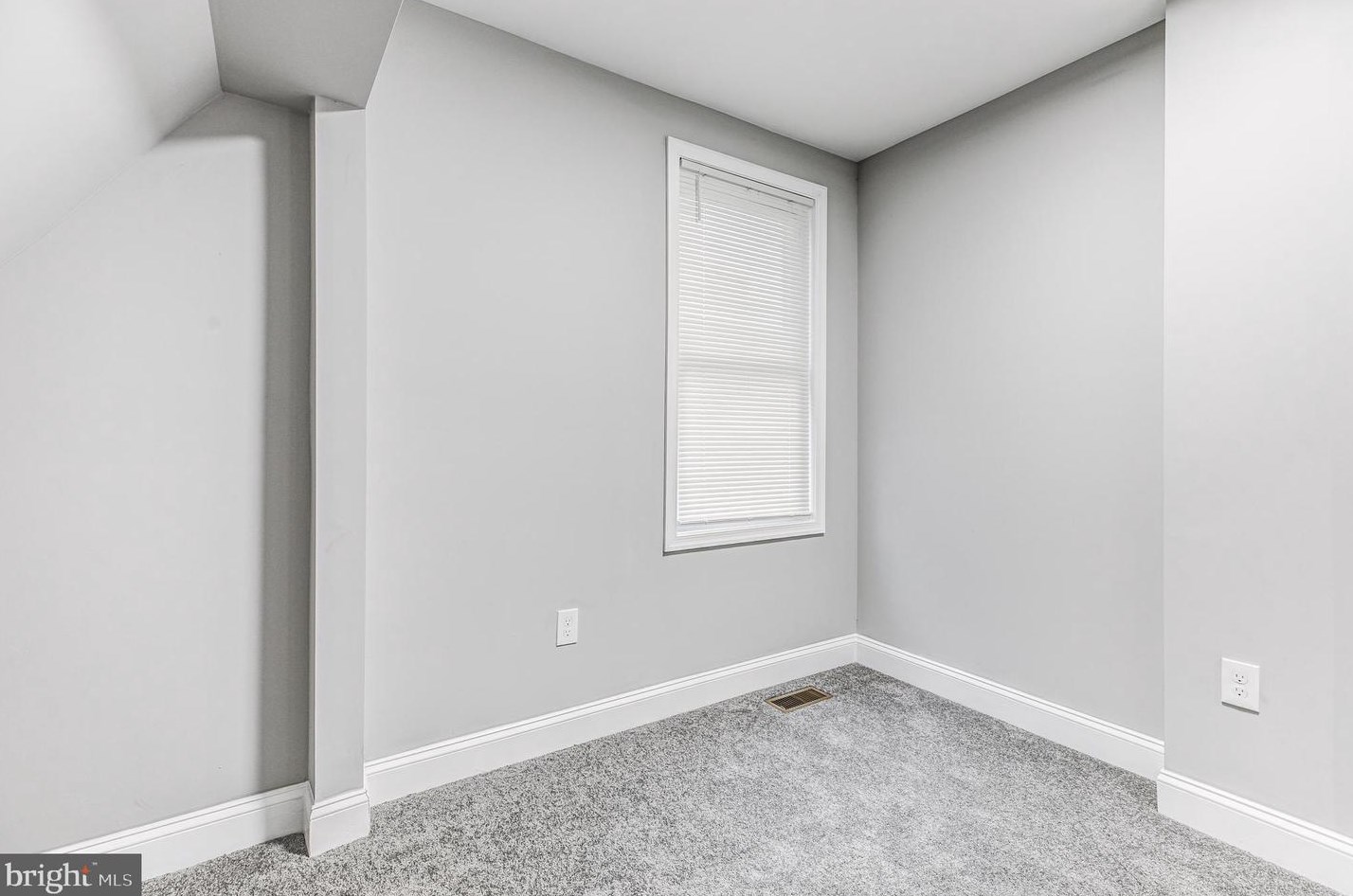5011 Catalpha Rd, Baltimore MD  21214-2121 exterior