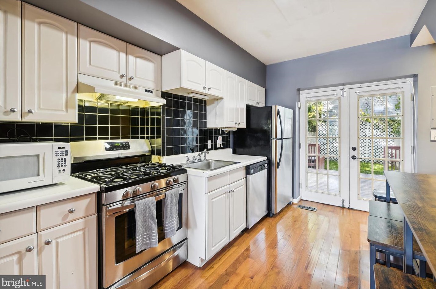 1004 Paca St, Baltimore MD  21230-2525 exterior