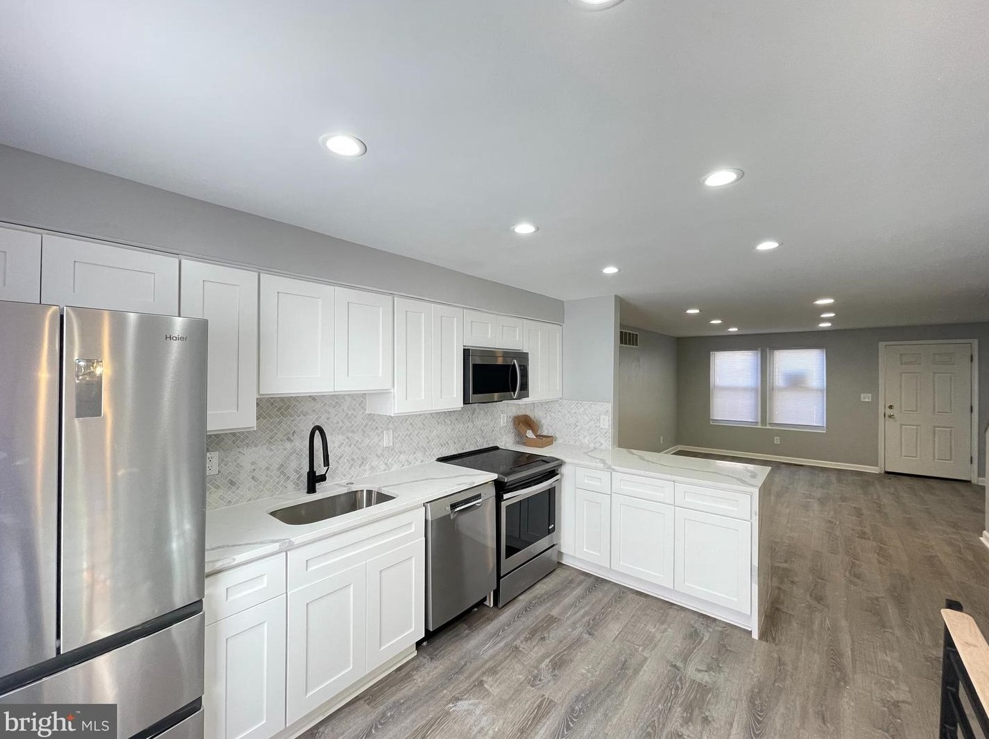 402 N Chapel St, Baltimore, MD 21231
