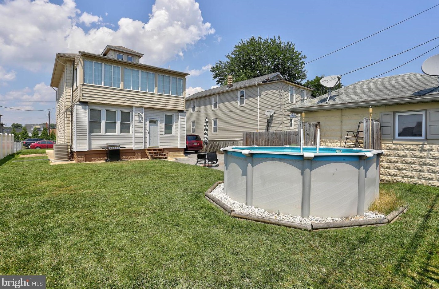 6721 Youngstown Ave, Baltimore MD  21222-1026 exterior